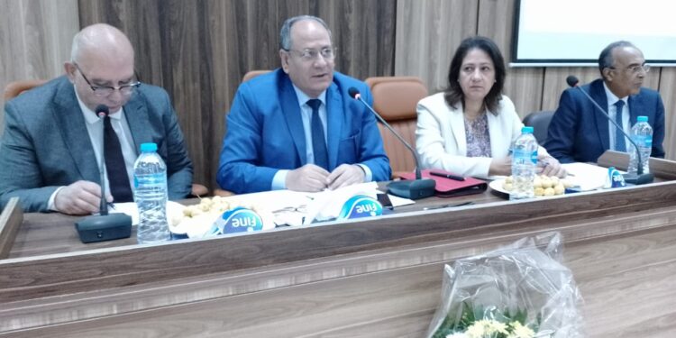 رئيس البحوث الزراعية يترأس اجتماع مديري المعاهد والمعامل البحثية لمتابعة بعض الملفات الهامة 1 رئيس البحوث الزراعية يترأس اجتماع مديري المعاهد والمعامل البحثية لمتابعة بعض الملفات الهامة