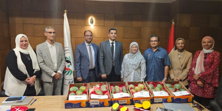 "الحجر الزراعي" يستقبل وفدا ماليزيًا تمهيدا لفتح أسواقها أمام صادرات "المانجو الطازجة" 1 الحجر الزراعي