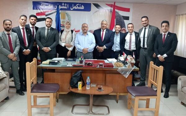 «زراعة دمياط» تستقبل وفد بنك مصر لبحث مشروعات مبادرة« إبدأ»..وتدرب طلاب كلية الزراعة على بدء مشروع منحل 1 زراعة دمياط