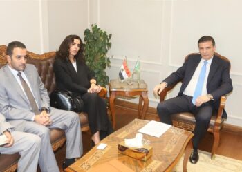 وزير الزراعة يبحث مع مجموعة الغانم الكويتية تعزير استثماراتها في مصر بمجالات الإنتاج النباتي والداجني