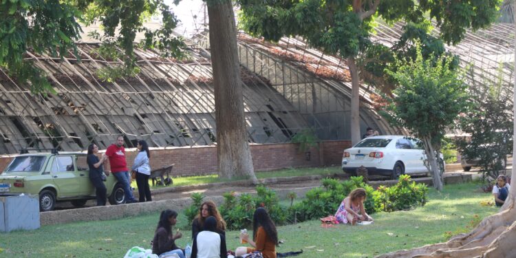 «حديقة الزهرية» تستقبل زوارها من المواطنين على مدار اليوم 1 حديقة الزهرية