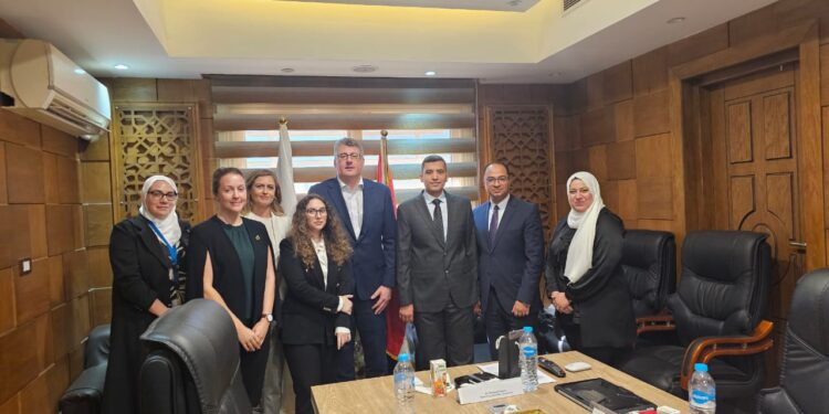 الحجر الزراعي يبحث تعزيز الصادرات الزراعية مع سفيرة نيوزيلندا 1 الحجر الزراعي يبحث تعزيز الصادرات الزراعية مع سفيرة نيوزيلندا