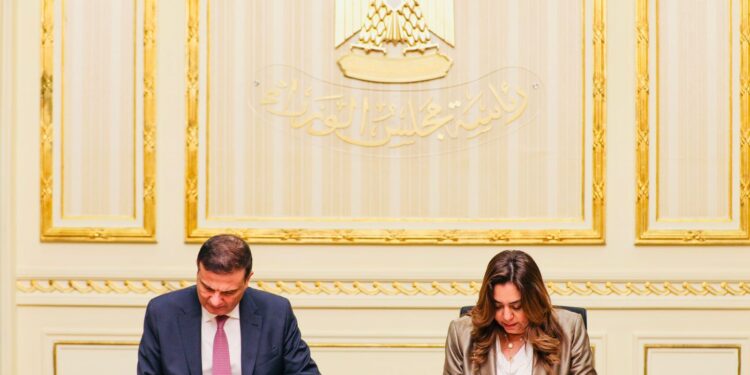 وزيرا الزراعة والتنمية المحلية يوقعان بروتوكول تعاون لتفعيل سرعة إجراءات التصالح في مخالفات البناء 1 الزراعة
