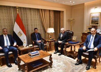 «حماية البحيرات»:تعزيز التعاون المشترك بين جهاز حماية وتنمية البحيرات ووزارة الشباب و الفيوم