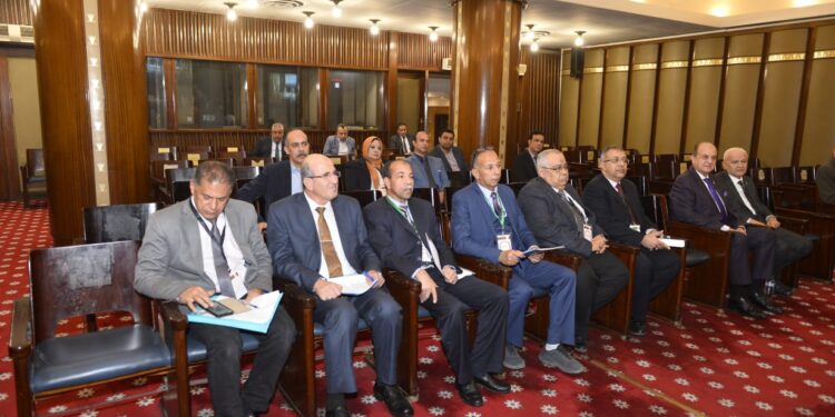 رئيس قطاع الثروة الحيوانية يستعرض خطة التوسع في زراعة الذرة الصفراء وفول الصويا