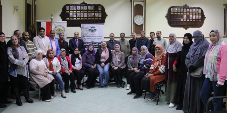 «بحوث القطن» و «العربية للتنمية الزراعية» ينظمان برنامج تدريبي لتقدير القيمة التكنولوجية للقطن المصرى 1 بحوث القطن