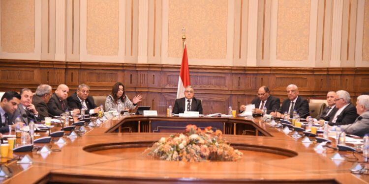 نائب وزير الزراعة يستعرض خطوات تطبيق قانون تنظيم حيازة الحيوانات