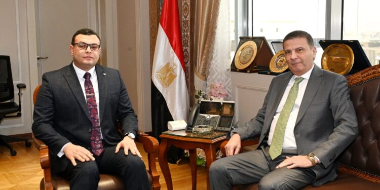 وزيرا الزراعة والإسكان يبحثان عددًا من الموضوعات المشتركة وسبل تعزيز التعاون بين الوزارتين 1 الزراعة