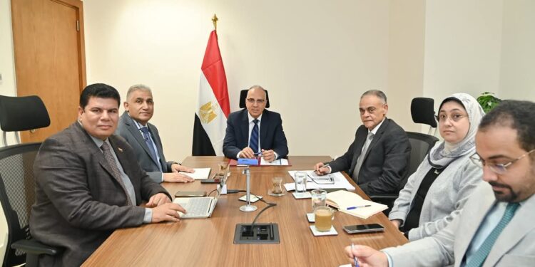 وزير الري يتابع الموقف المائي بمحافظة أسوان خلال الموسم الشتوي الحالى 1 وزير الري