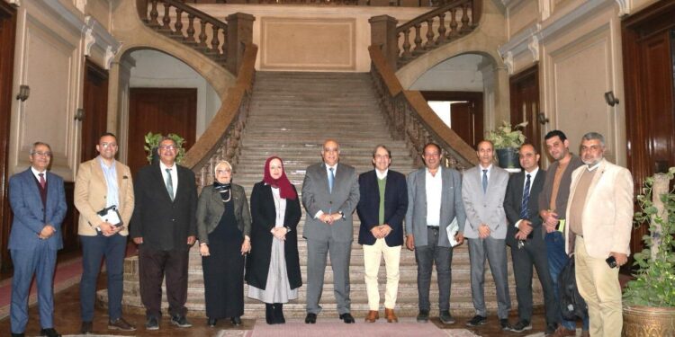 «بحوث الصحراء» و «هليوبوليس» يناقشان سبل التعاون في الزراعة المستدامة 1 الزراعة المستدامة