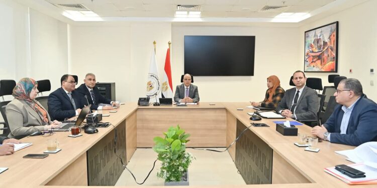 وزير الري يتابع موقف إزالة التعديات على مجرى نهر النيل 1 نهر النيل