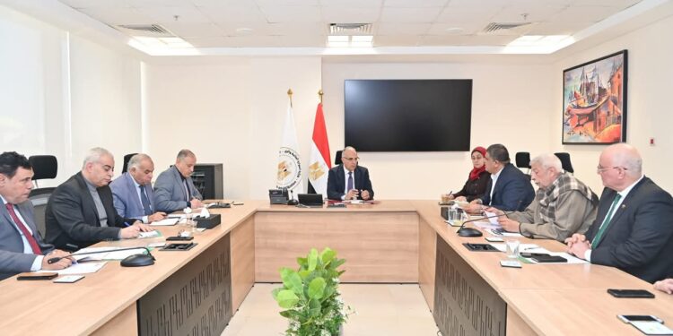 وزير الري يناقش طلبات المواطنين مع أعضاء مجلس النواب 1 وزير الري