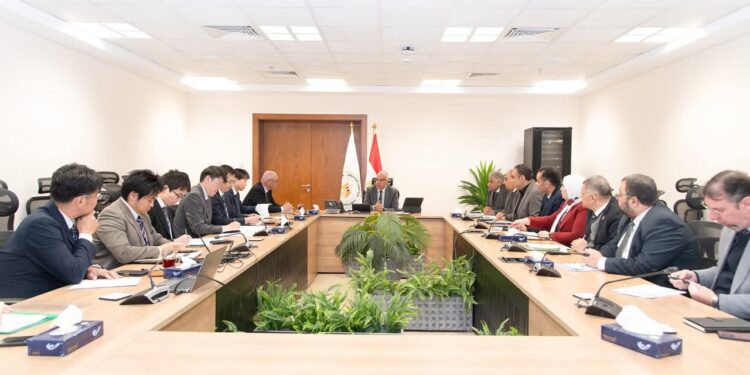وزير الري يلتقي السفير اليابانى بالقاهرة لمناقشة تعزيز التعاون بين البلدين في مجال الموارد المائية 1 وزير الري