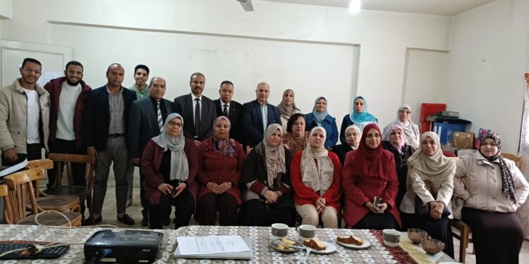 "كيفية إنتاج الكمبوست من المخلفات الزراعية لتحسين خواص التربة" برنامج تدريبي بالجيزة 1 الكمبوست