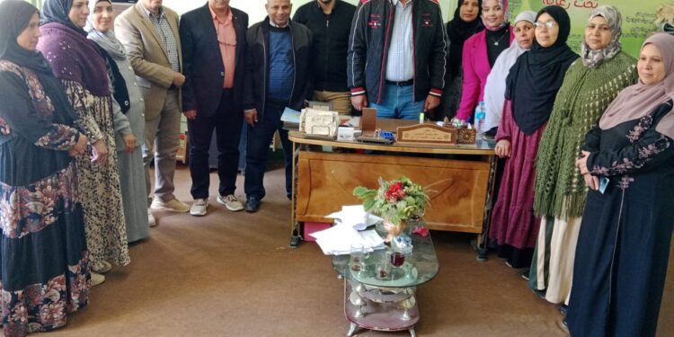 "أثر التجارة الخارجية الزراعية على التنمية الاقتصادية الزراعية" ورشة عمل بالاقتصاد الزراعي 1 “أثر التجارة الخارجية الزراعية على التنمية الاقتصادية الزراعية” ورشة عمل بالاقتصاد الزراعي