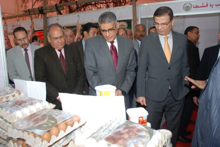 وزير الزراعة ومحافظ الجيزة يفتتحان معرضين للسلع والمنتجات الغذائية ومستلزمات رمضان