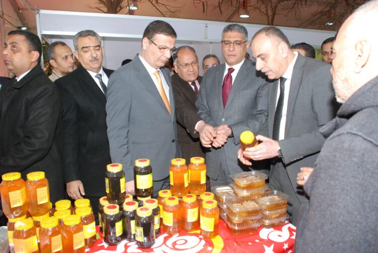 وزير الزراعة ومحافظ الجيزة يفتتحان معرضين للسلع والمنتجات الغذائية ومستلزمات رمضان