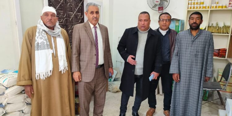 «زراعة البحيرة» تقوم بفحص أعمال الجمعيات الزراعية بكفر الدوار لمتابعة أرصدة الأسمدة 1 زراعة البحيرة