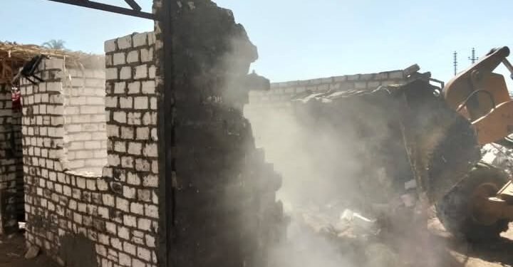 «زراعة أسيوط» تزيل التعديات على الأراضي الزراعية بأبوتيج 1 زراعة أسيوط