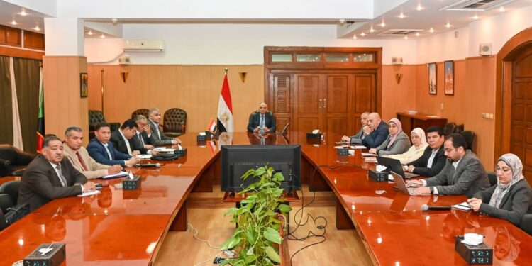 وزير الري يتابع الموقف المائي وحالة الري بأسوان والاستعداد لموسم أقصى الاحتياجات المقبل 1 وزير الري