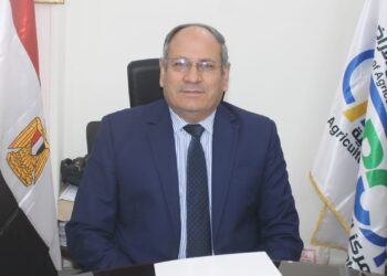 رئيس البحوث الزراعية يصدر قرارات جديدة لإعادة هيكلة قطاع الإنتاج بالمركز