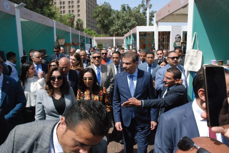 وزراء التضامن الاجتماعي والزراعة والتنمية المحلية يفتتحون معرض ديارنا زهور الربيع