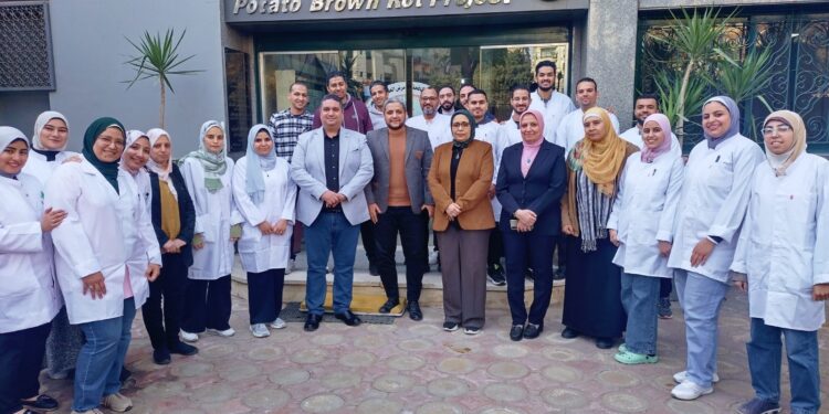 «الزراعة»: فحص أكثر من 755 ألف طن بطاطس تصدير.. ٦٢٠ ألف فدان خالية من العفن البني 1 مشروع مكافحة العفن البني في البطاطس