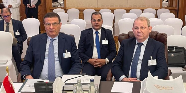 وزير الزراعة يشارك في الجلسة الرئيسية للاجتماع ٤٩ لمجلس مساهمي الهيئة العربية للاستثمار 1 وزير الزراعة يشارك في الجلسة الرئيسية للاجتماع ٤٩ لمجلس مساهمي الهيئة العربية للاستثمار