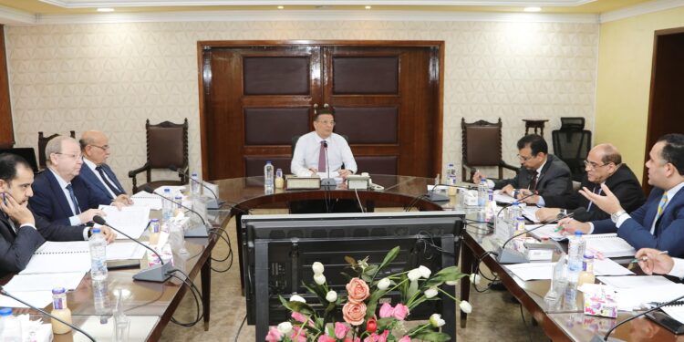 وزير الزراعة يترأس اجتماع مجلس إدارة الإصلاح الزراعي 1 وزير الزراعة