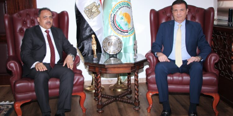 «وزير الزراعة»يبحث مع محافظ الشرقية استعدادات مهرجان الخيول العربية 1 «وزير الزراعة»يبحث مع محافظ الشرقية استعدادات مهرجان الخيول العربية