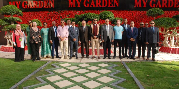 وزير الزراعة الملاجاشي يتفقد المتحف الزراعي ومعرض زهور الربيع 1 وزير الزراعة الملاجاشي يتفقد المتحف الزراعي ومعرض زهور الربيع