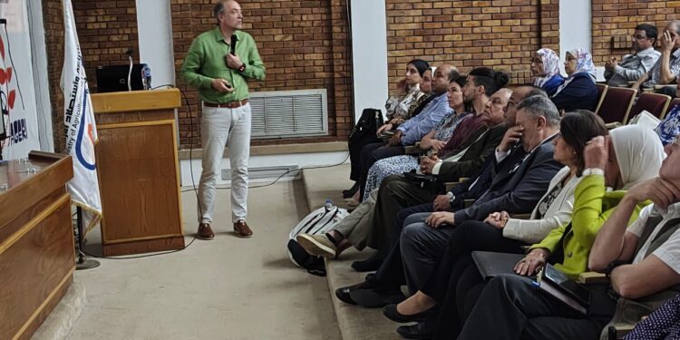 أمراض النباتات ووفد أسبانيا ينظمان ورشة عمل حول دور النانو تكنولوجي في مكافحة أمراض النبات