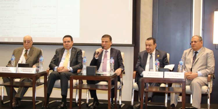 وزير الزراعة يطلق فعاليات ورشة عمل حول توطين صناعة المبيدات بحضور رئيسى لجنتي الزراعة بالنواب والشيوخ