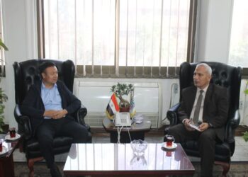 نائب رئيس مركز البحوث الزراعية للإنتاج يبحث مع مدير شركة “نيوهوب” أوجه التعاون في قطاع أعلاف الدواجن