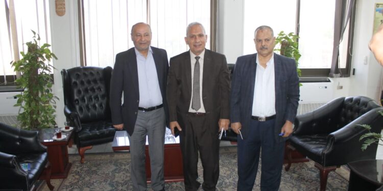 نائب رئيس مركز البحوث الزراعية للإنتاج يبحث مع مدير المركز الوطني الفلسطيني الزراعي التعاون المشترك