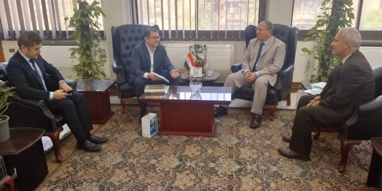 رئيس البحوث الزراعية يلتقي السفير الأوزبكستاني بالقاهرة لبحث سبل التعاون الزراعي 1 رئيس البحوث الزراعية يلتقي السفير الأوزبكستاني بالقاهرة لبحث سبل التعاون الزراعي