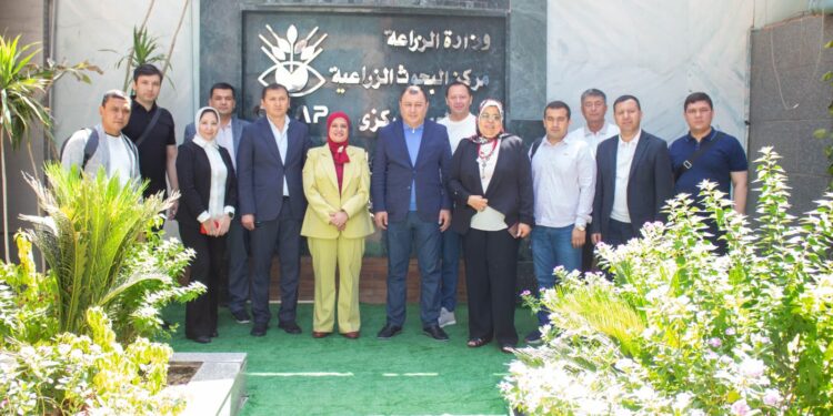 سفير أوزبكستان بالقاهرة يتفقد "المركزي لمتبقيات المبيدات" 1 متبقيات المبيدات