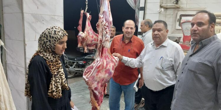 وزير الزراعة يُكلِّف رئيس الهيئة العامة للخدمات البيطرية بإرسال لجنة ليلية للتفتيش على أسواق اللحوم بإحدى قرى الدقهلية 1 وزير الزراعة