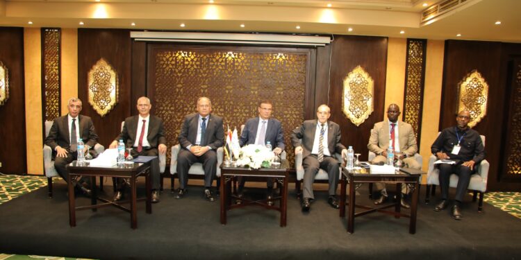 وزير الزراعة يؤكد على تعزيز العمل الإفريقي المشترك لمواجهة المخاطر 1 وزير الزراعة