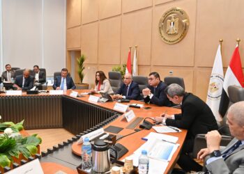 اجتماع خماسي لبحث حالة المنظومة المائية بنطاق ترعة السويس