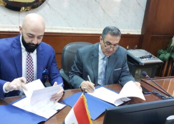 “الخدمات البيطرية” توقع بروتوكول تعاون مع كبرى الشركات العالمية للسيطرة على السعار