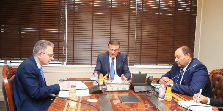 وزير الزراعة يبحث تعزيز التعاون مع البنك الدولي لدعم جهود التنمية الزراعية في مصر 1 وزير الزراعة يبحث تعزيز التعاون مع البنك الدولي لدعم جهود التنمية الزراعية في مصر