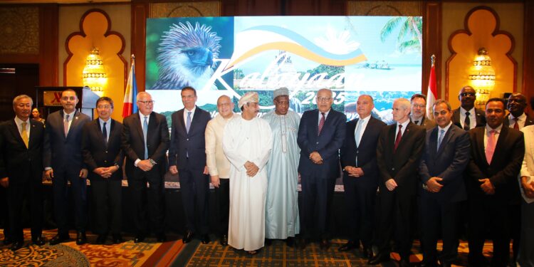 وزير الزراعة يشارك في اليوم الوطني لدولة الفلبين نيابة عن الحكومة المصرية 1 وزير الزراعة يشارك في اليوم الوطني لدولة الفلبين نيابة عن الحكومة المصرية