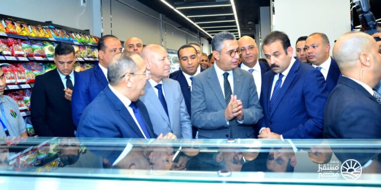 رئيس جهاز مستقبل مصر يشارك في افتتاح أول ثلاثة فروع لمجمعات كاري أون 1 رئيس جهاز مستقبل مصر يشارك في افتتاح أول ثلاثة فروع لمجمعات كاري أون