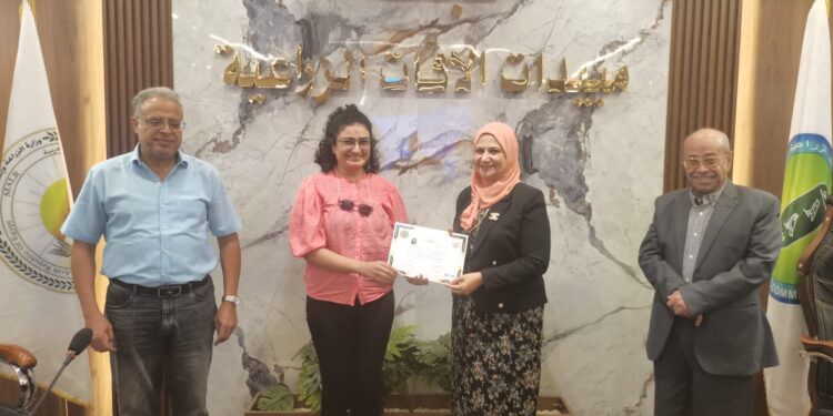 د. هالة أبو يوسف تشهد ختام التدريب الأول حول مكافحة آفات المخازن 1 مكافحة آفات المخازن