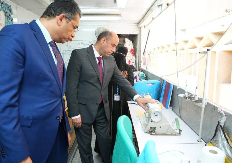 وزير العمل يتفقد وحدة التدريب المتنقلة بالغردقة 12 وزير العمل
