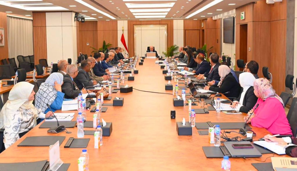 القابضة للصناعات الكيماوية تستهدف 30 مليار جنيه إيرادات خلال 2026/ 2027 12 القابضة للصناعات الكيماوية