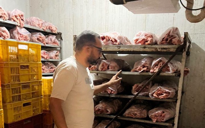 لحوم ودواجن فاسدة